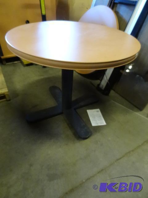 Lacrosse 36&quot round table with metal base...