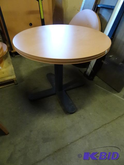 Lacrosse 36&quot round table with metal base...
