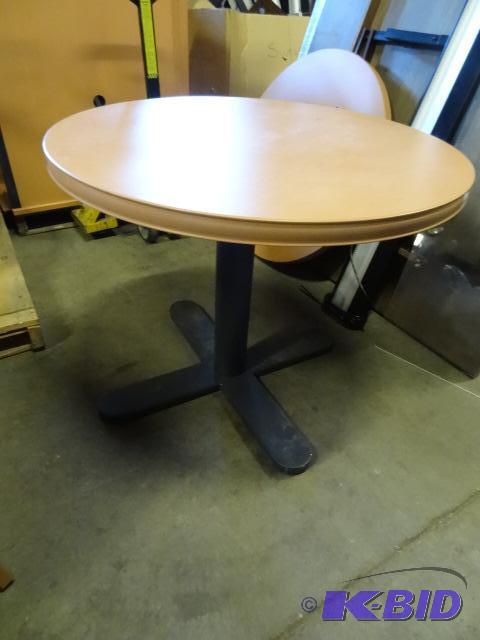 Lacrosse 36&quot round table with metal base...