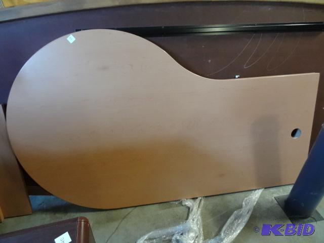 Laminate office desk. Complete but needs asse...