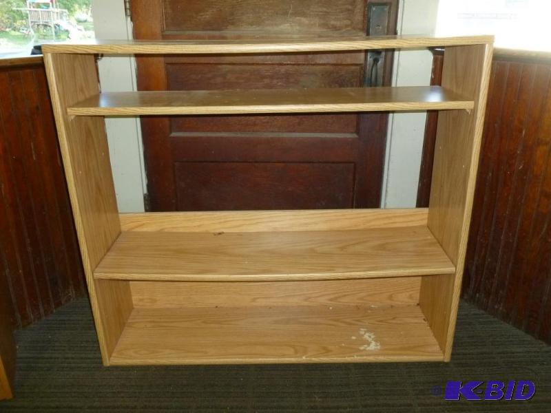 lot 18 image: Large wood laminate two tier book  display s...