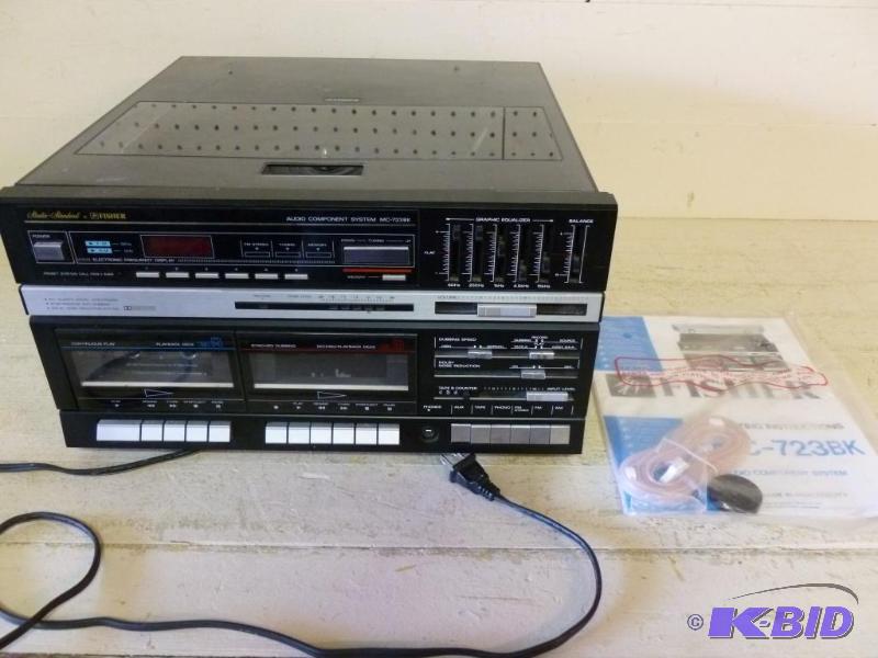 lot 39 image: Fisher audio component system model MC-723BK,...