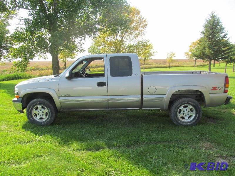 2000 Chevrolet Silverado LS