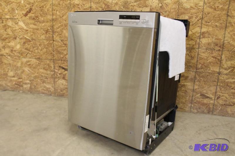 NEW LG SEMI-INTEGRATED DISHWASHER WITH FLEXIBLE EASYRACK PLUS SYSTEM