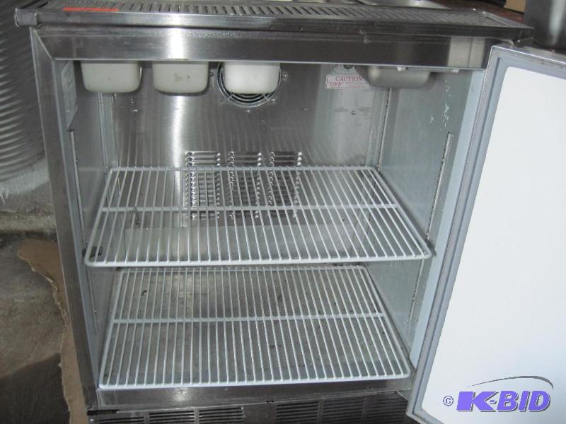 Silver King Refrigerator w Ice Cream Topping...