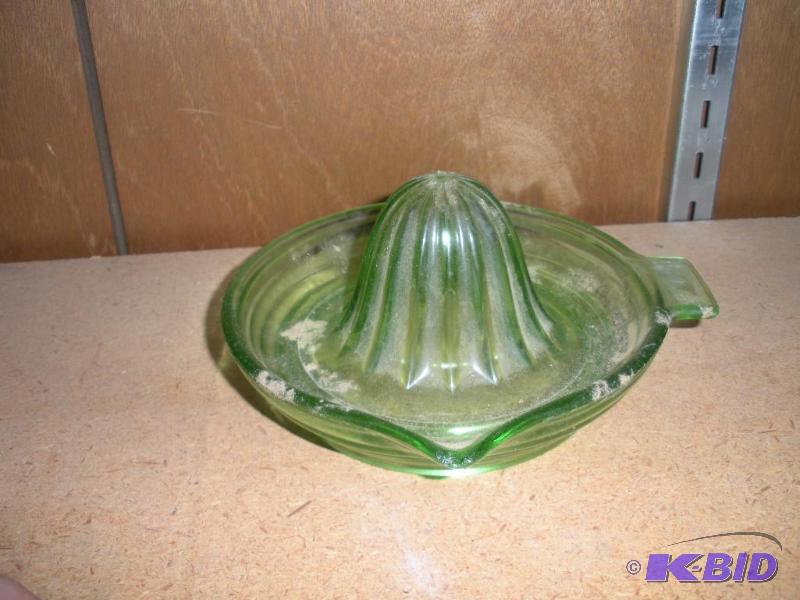 lot 019 image: Green Depression Glass Juicer