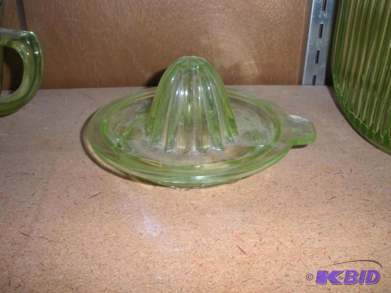 lot 021 image: Green Depression Glass Juicer
