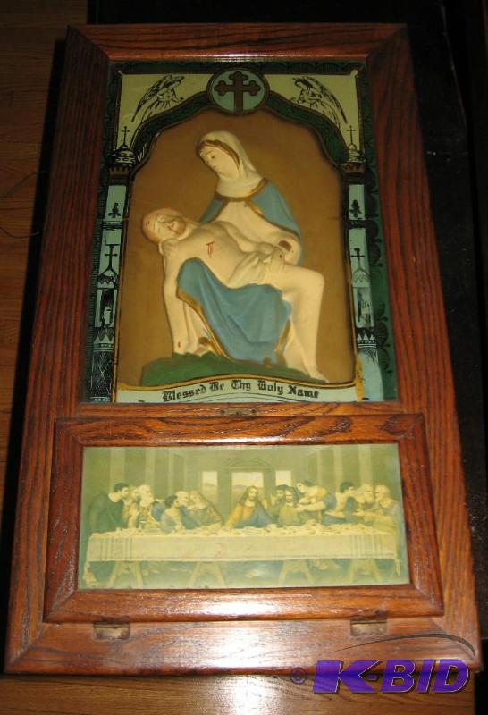 lot 038 image: Mary and Jesus Wall Hanging and Artifact Storage