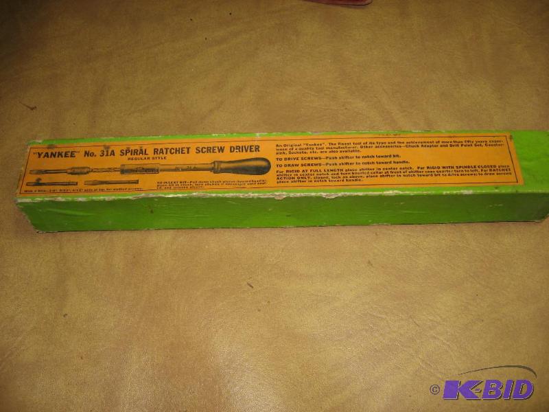 lot 049 image: VintageAntique Driver Set with Original Box and Bits Yankee No. 31A Spiral Ratchet Screw Driver