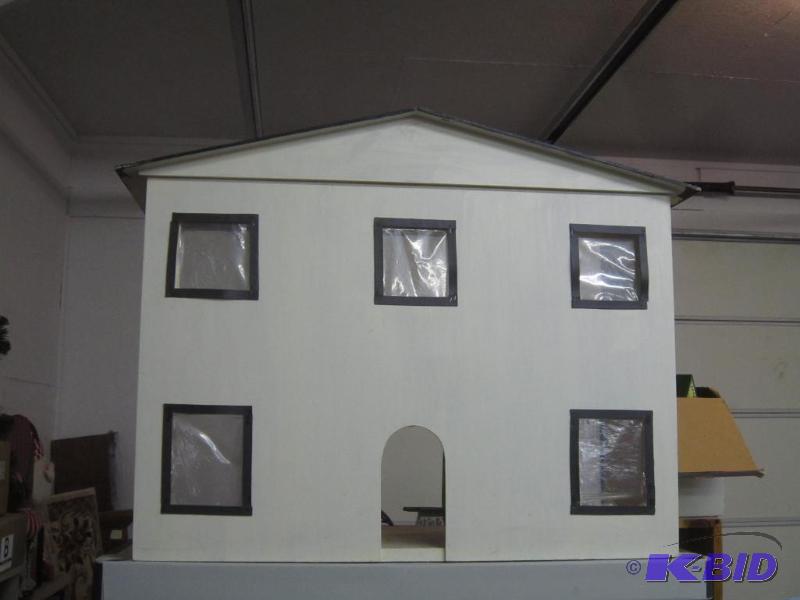 Large Doll House