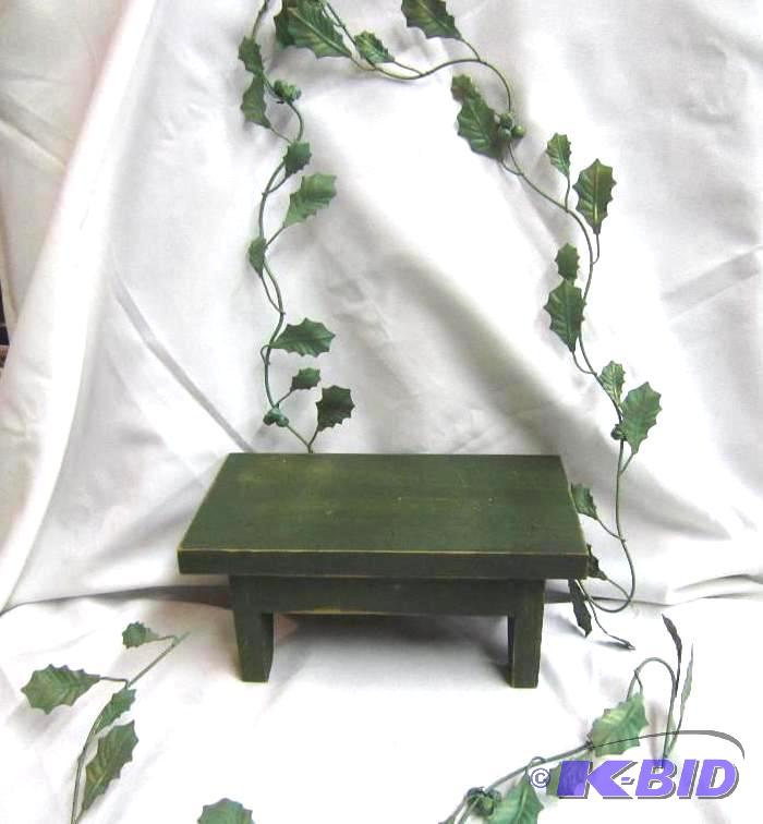 Bench - 3 Metal Leaf garlands