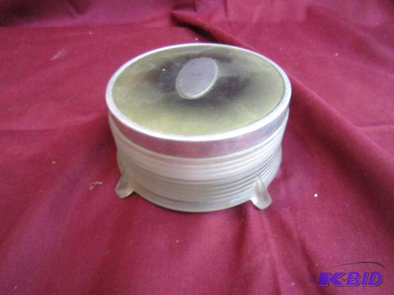Dresser Jar