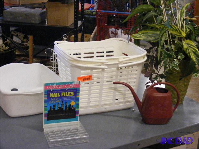 2 plastic baskets, wash tub, watering can, ar...