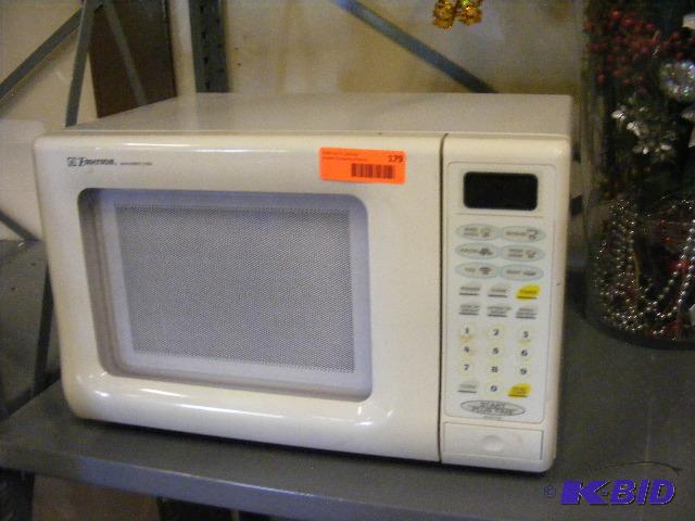 Emerson Microwave Oven, untested...