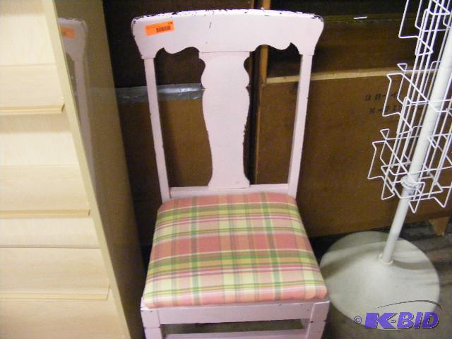 Pink Chair, needs to be redone...