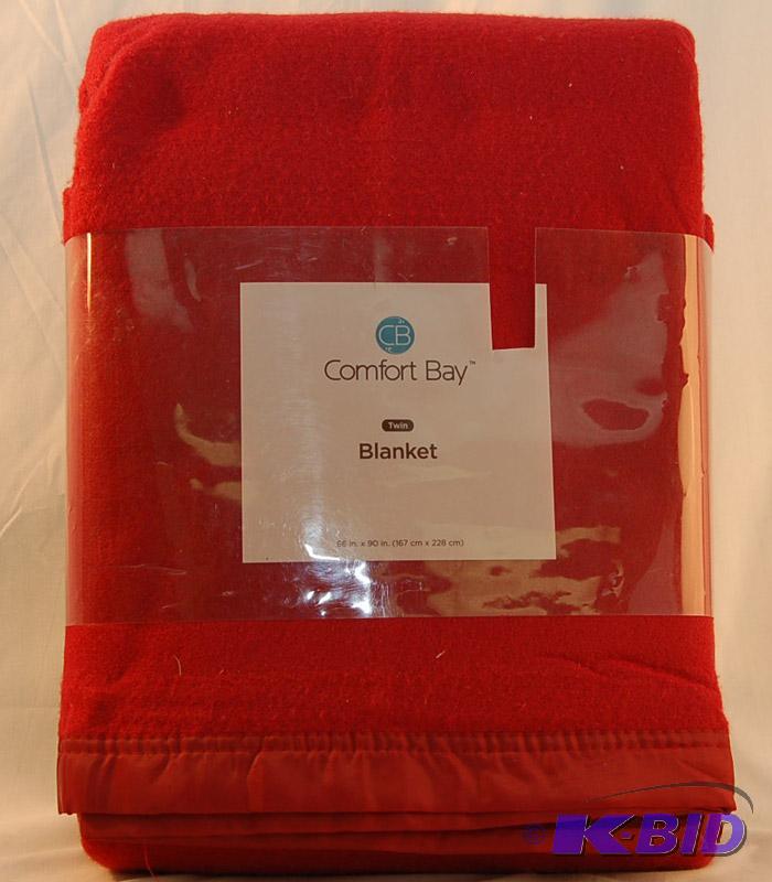 lot 15 image: Comfort Bay TWIN Blanket - Red