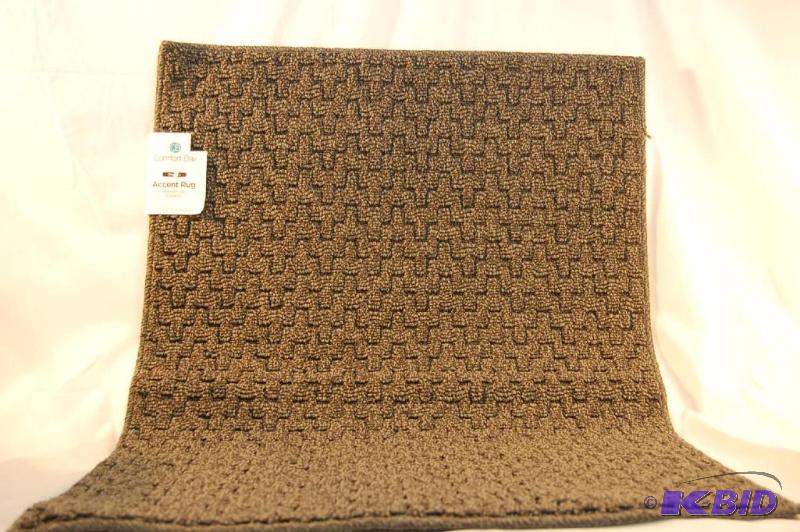 lot 28 image: Comfort Bay Accent Rug - Brown