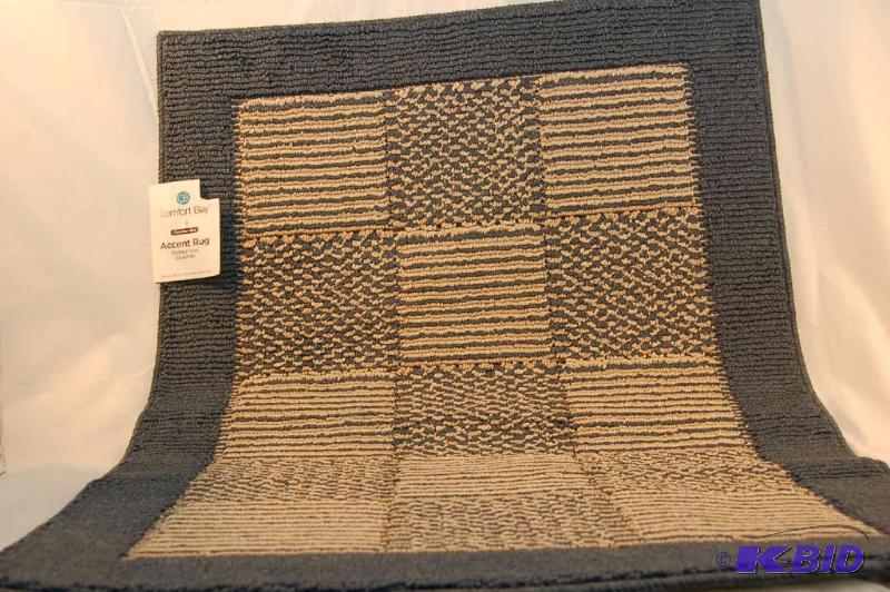 lot 29 image: Comfort Bay Blue & Tan Accent Rug