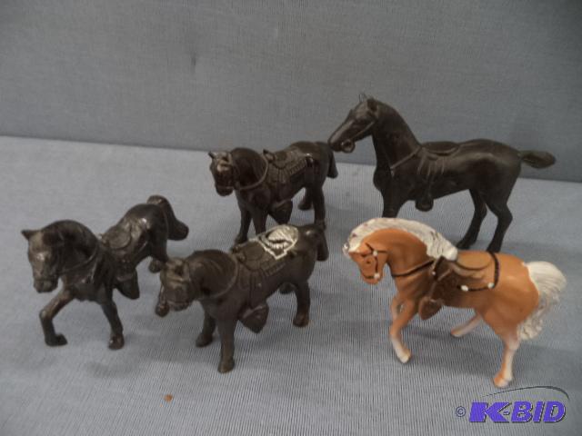 Vintage Cast Horses