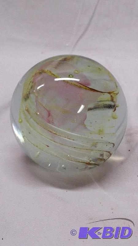 Blown glass paper weight approx. the size of ...