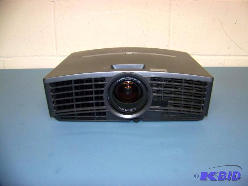 lot 11 image: Mitsubishi, XD490U, DLP Projector