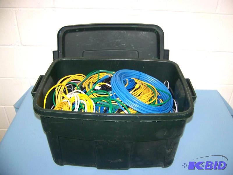 lot 117 image: Large Bin of Cables