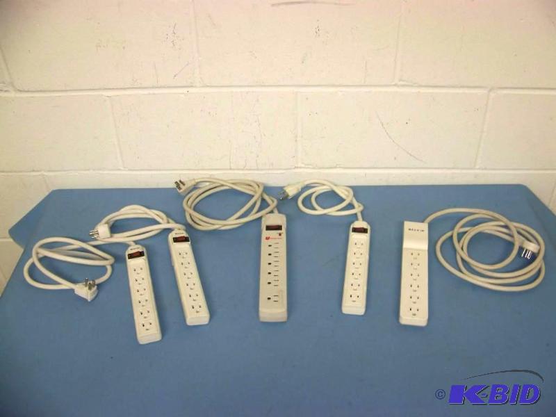 lot 121 image: (5) Power Outlet Strips