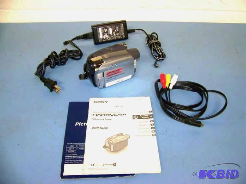 lot 18 image: Sony, HandyCam, Digital Video Camera Recorder with Carl Zeiss Lens