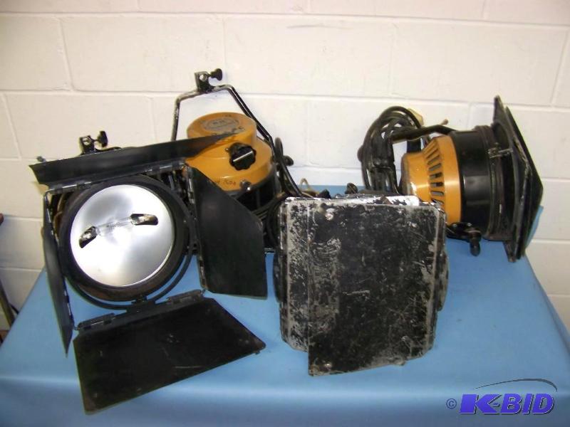 lot 22 image: (4) QuartzColor, StudioFloodSpot Lights with Barn DoorsDimmer Flaps