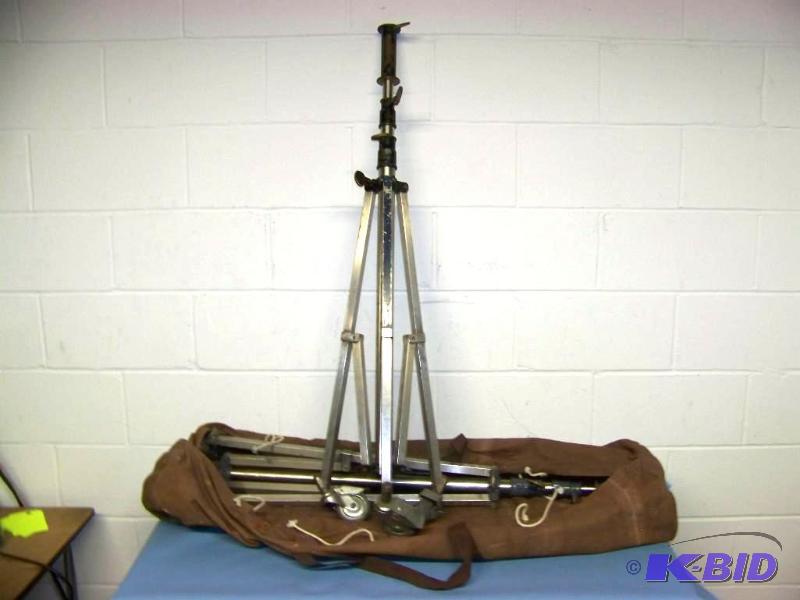 lot 38 image: (2) Lighting Tripods on Wheels in Carrying Bag