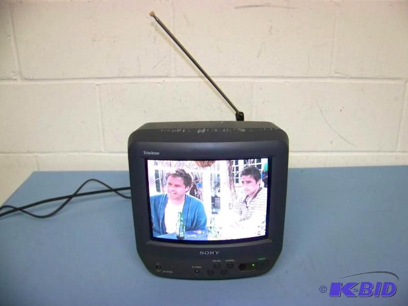 lot 29 image: Sony, 9, Trinitron, Color TV