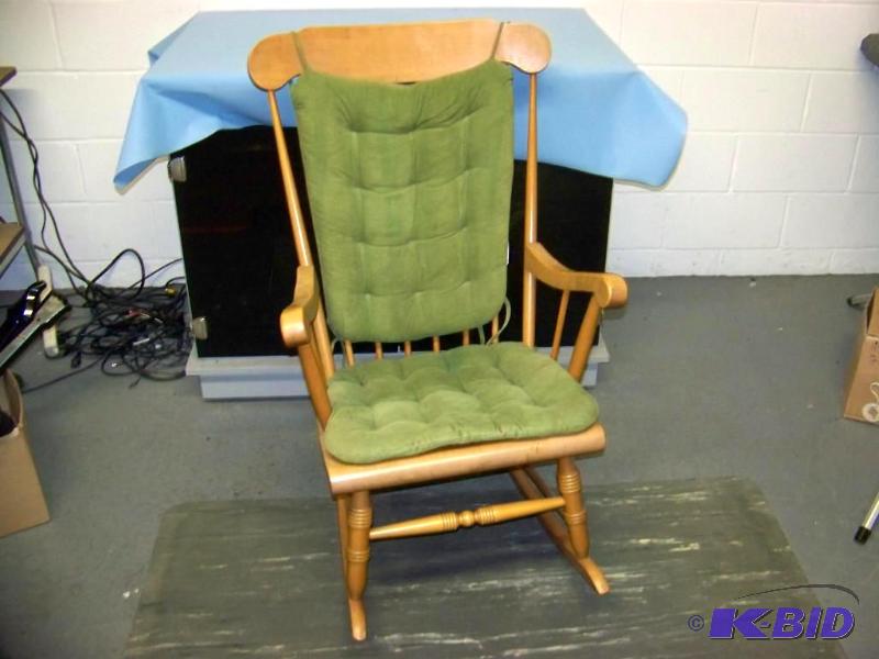 lot 32 image: Rocking Chair with Padded Back and Seat Cushions