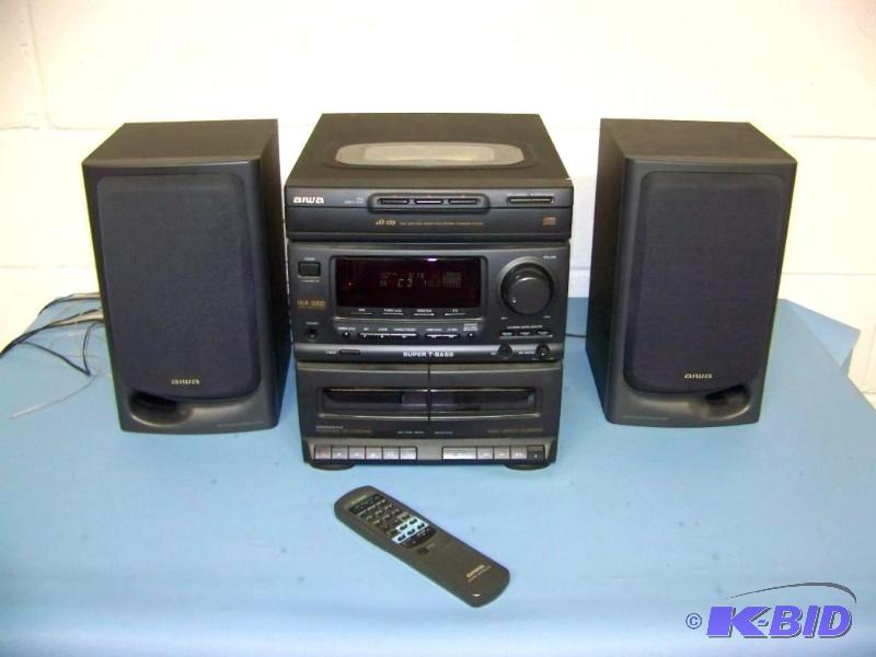 lot 38 image: Aiwa, Compact Disc (CD)AMFMTape Deck Stereo System with Remote Control