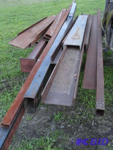 lot 13 image: Assortment of fabricating steel in many sizes...