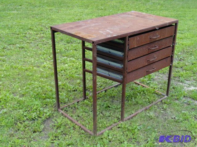 lot 21 image: All steel work bench, 4 drawers with ball bea...