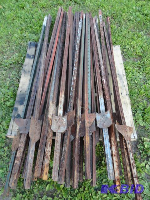 lot 38 image: 6 steel fence post, 30 total...