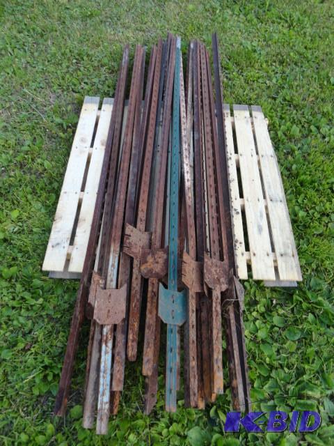 lot 39 image: 6 12 steel fence post, 18 total...