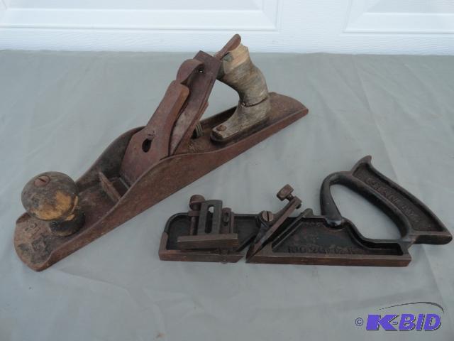 lot 57 image: Stanley No. 39 12", Bailey No. 5 plane ...