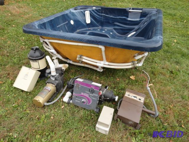 lot 88 image: Hot Tub 78" x 78", needs work and r...