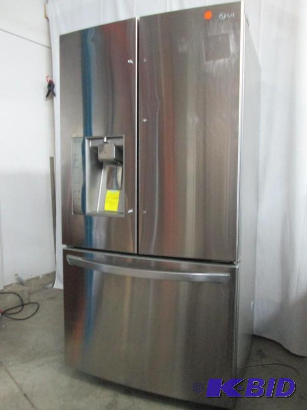 LG SUPER-CAPACITY 3 DOOR FRENCH DOOR REFRIGERATOR WITH DOOR-IN-DOOR