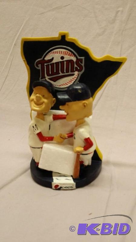 Minnesota Twins Minnie and Paul Bobble&nbsph...