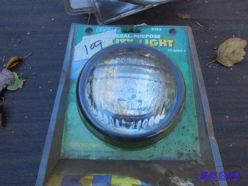 lot 109 image: Utiltiy light, wide angle mirrors...