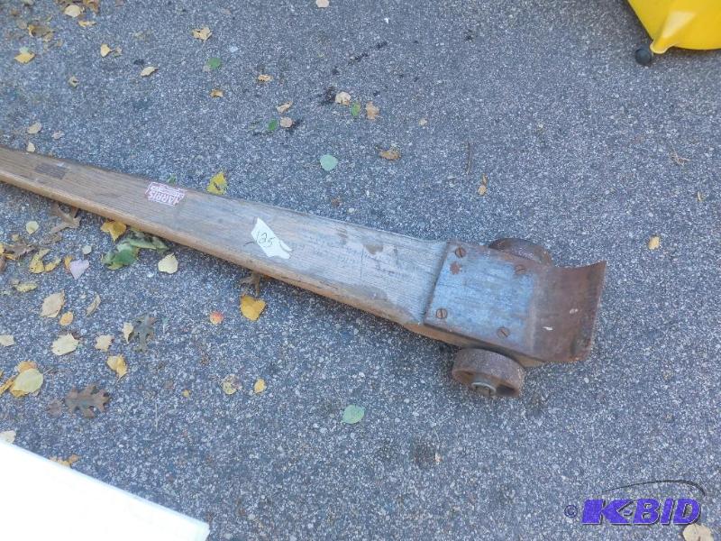 lot 125 image: Box car mover...