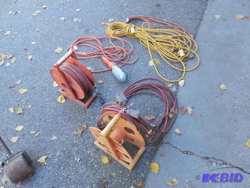 lot 155 image: Cords and cord reels...
