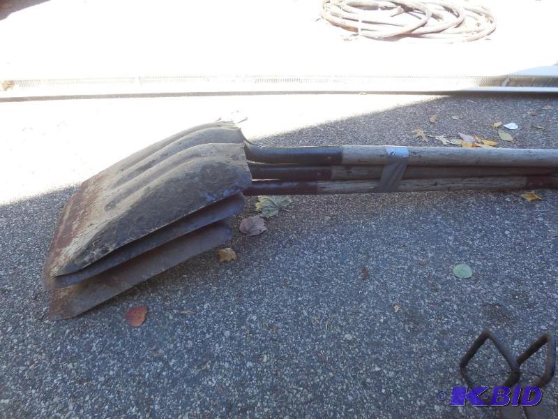 lot 159 image: 3 shovels...