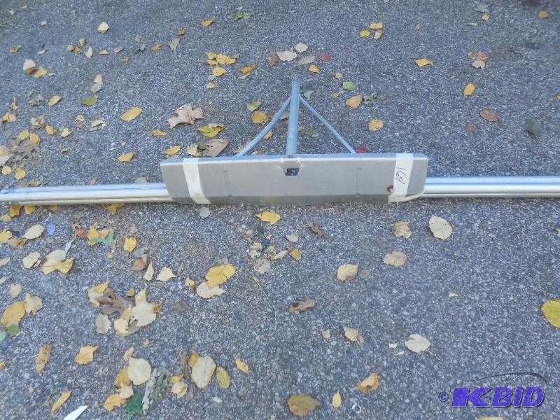 lot 164 image: Roof rake...