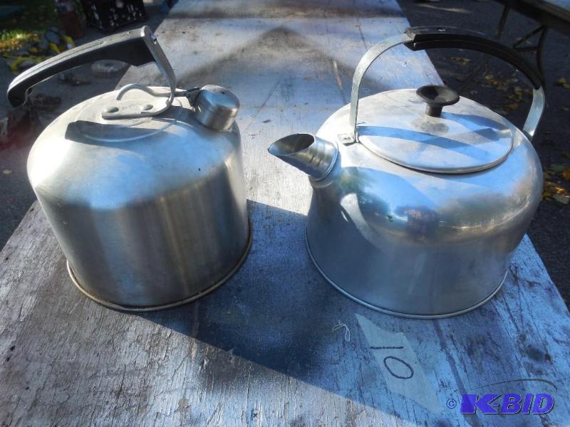lot 27 image: Water and Tea pot...