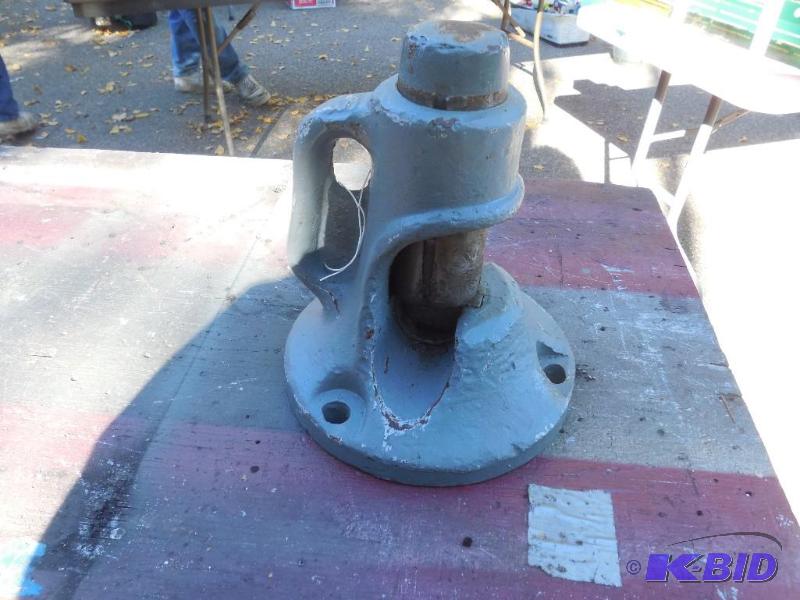 lot 48 image: Cable cutter...
