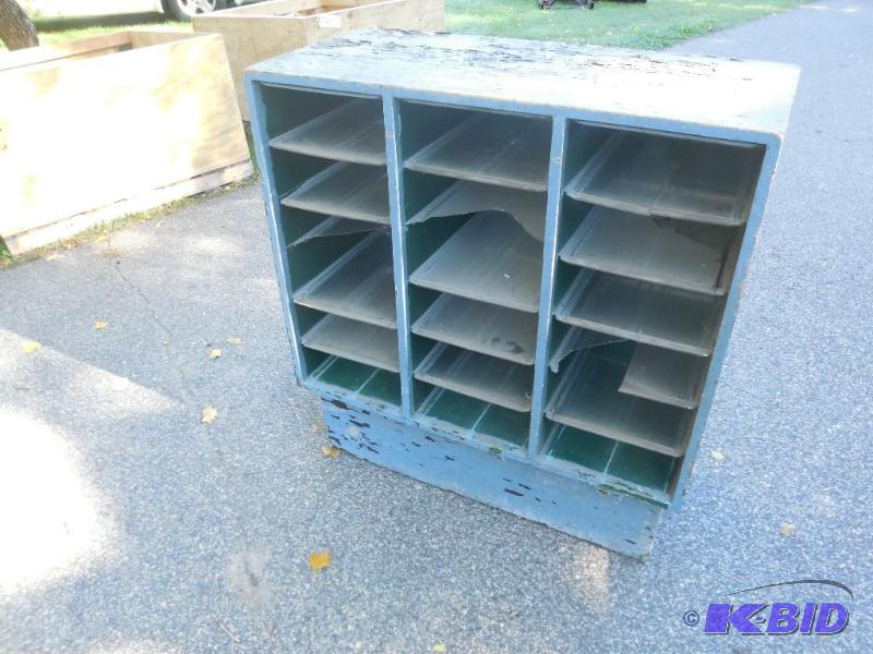 lot 49 image: 37 x 40 x 17 Storage unit with drawers, and e...