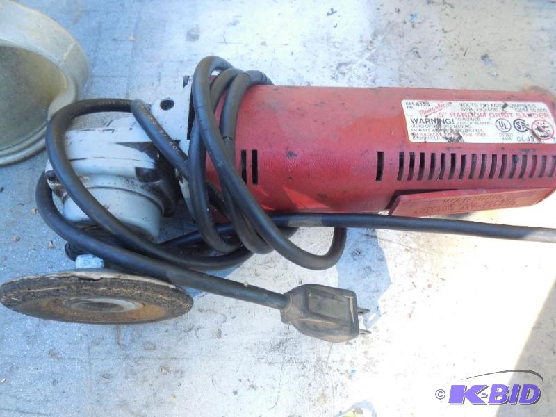 lot 50 image: Milwaukee 6" Grinder CAT #6125...
